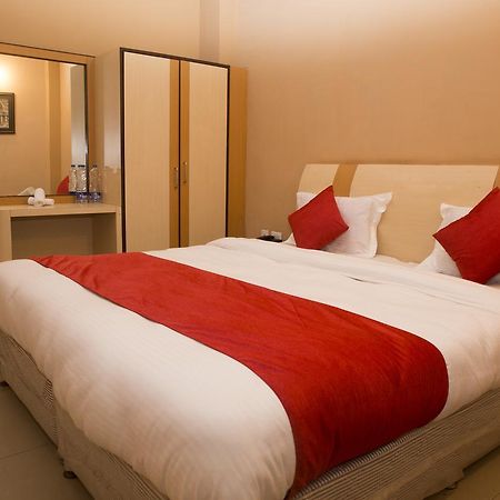 Oyo 3345 Shubham Beach Hotel ปูรี ภายนอก รูปภาพ