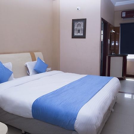 Oyo 3345 Shubham Beach Hotel ปูรี ภายนอก รูปภาพ