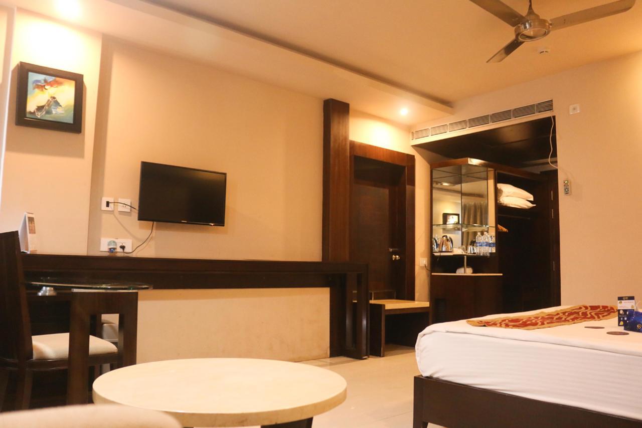 Oyo 3345 Shubham Beach Hotel ปูรี ภายนอก รูปภาพ