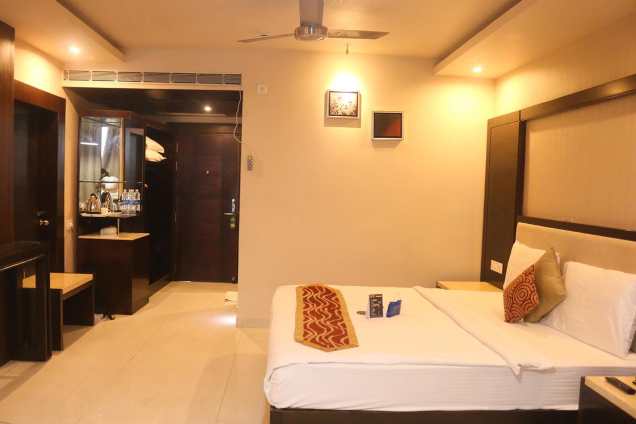 Oyo 3345 Shubham Beach Hotel ปูรี ภายนอก รูปภาพ