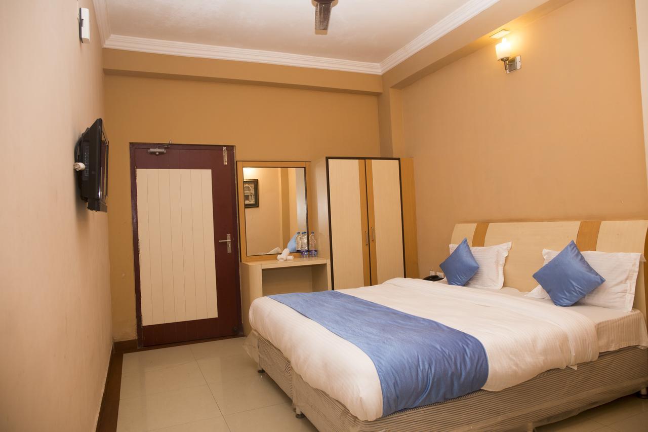 Oyo 3345 Shubham Beach Hotel ปูรี ภายนอก รูปภาพ